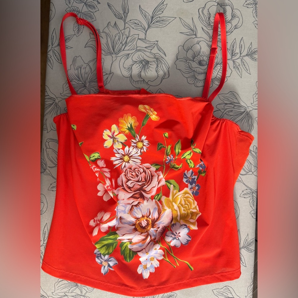 Out From Under Urban Outfitters UO Women’s S Red Floral Sleeveless Crop Top